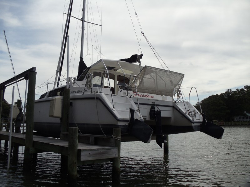 Used Sail Catamaran for Sale 2004 Gemini 105Mc Boat Highlights